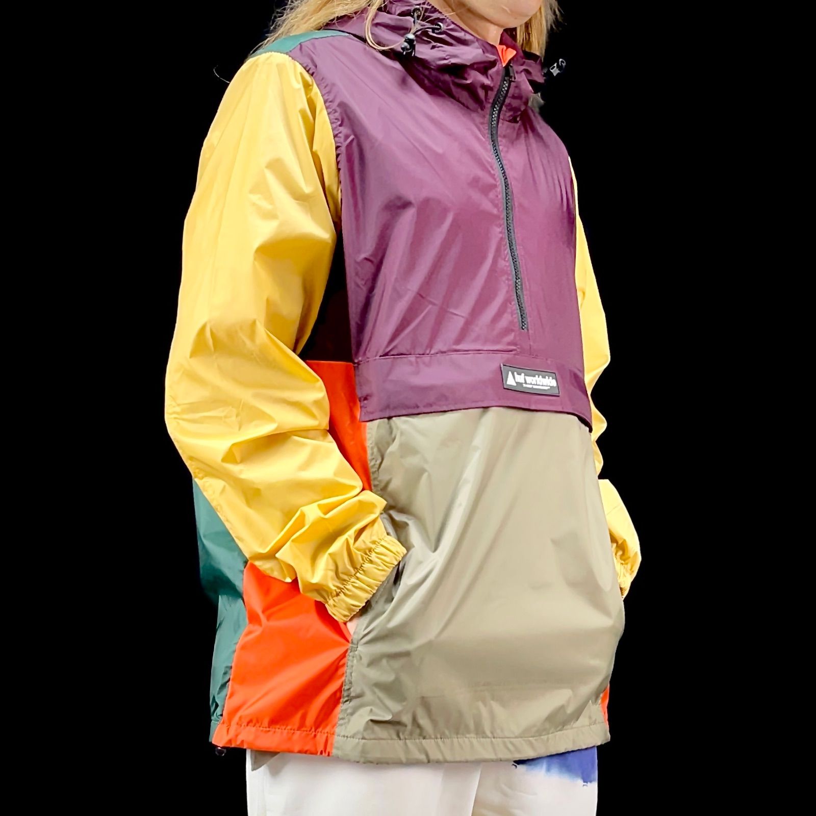 HUF ハフ ランダム カラー バーツ ナイロン 被り プルオーバー 