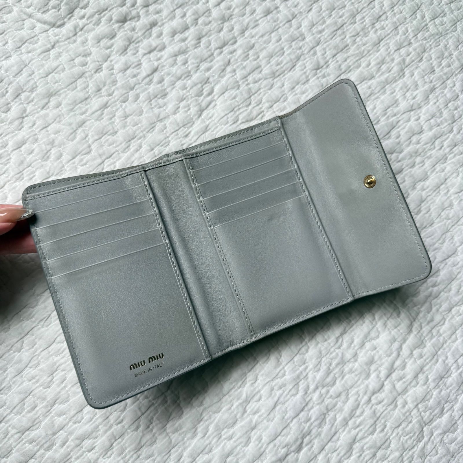 美品 miu miu 三つ折り財布 リボン 3つ折り財布 ミュウミュウ ロゴ