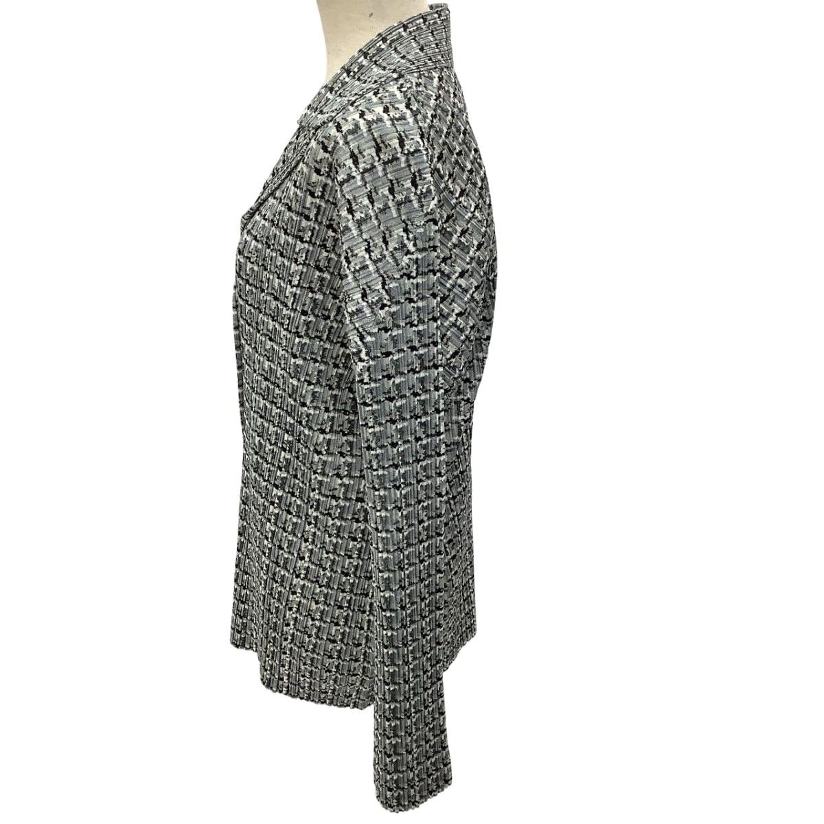 最終値下げ イッセイミヤケ PLEATS PLEASE ジャケット グレー 最終値下げ イッセイミヤケ PLEATS PLEASE ジャケット グレー