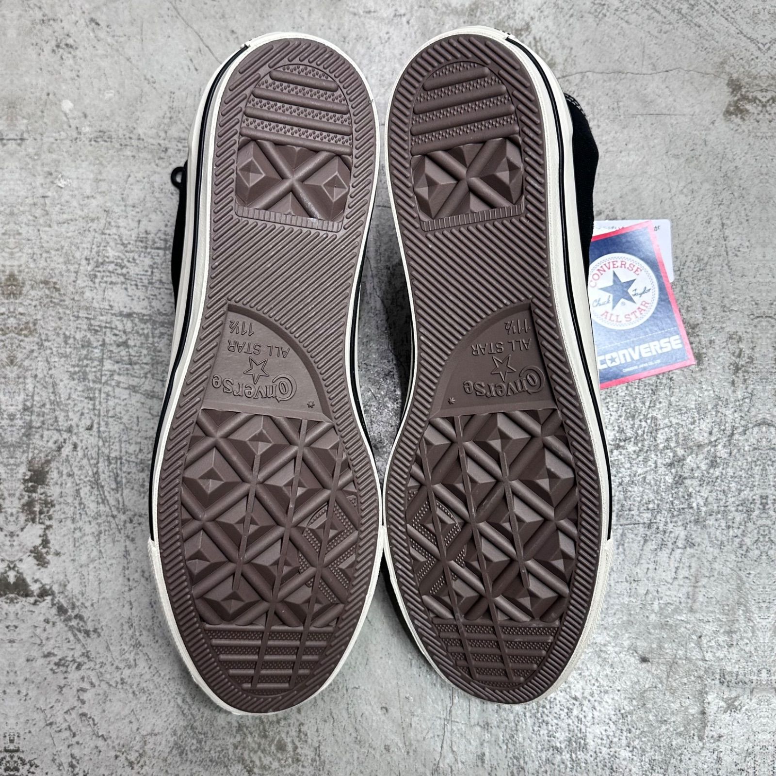 一点物 人気完売品 美品　コンバース・スターズ×春風どれみ　グラフィックカラーT CONVERSE 2023春夏新作 コンバース オールスター バーント