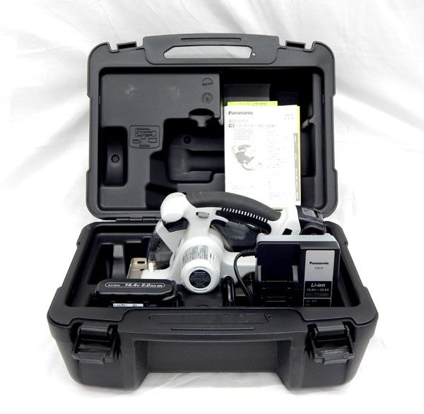 パナソニック Panasonic 充電パワーカッター 14.4Ｖ 5.0Ah EZ45A2LJ2F-H