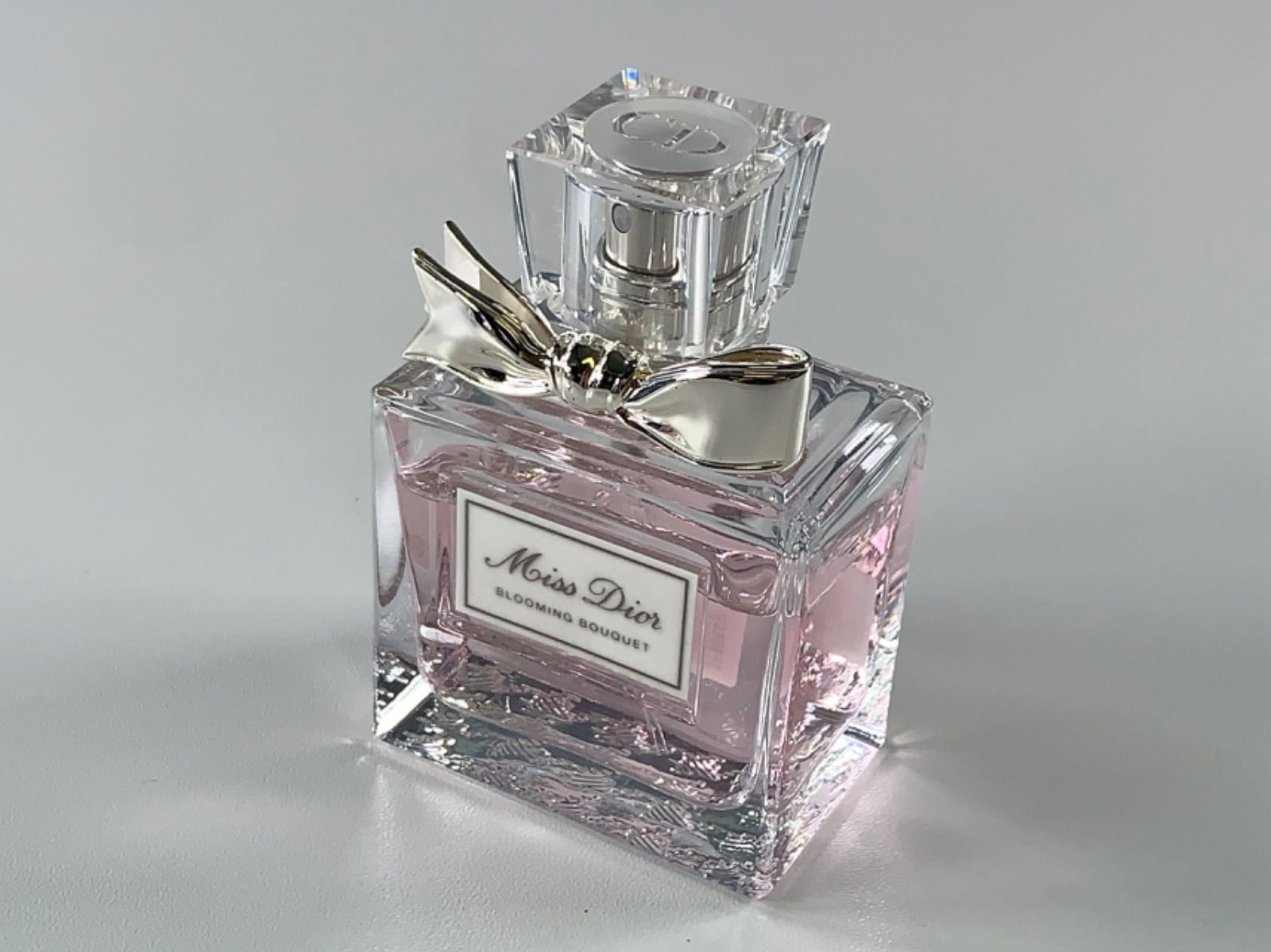美品 残量約8割 Christian Dior Miss DIOR クリスチャン ディオール ミス ディオール EAU DE TOILETTE オードトワレ 50ml スプレータイプ 香水 中古品
