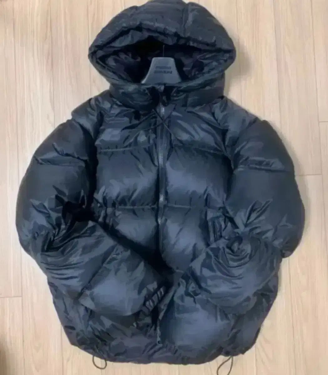 s ZARA(ザラ) オールキャップ スタジオ リップストップ ダックダウン フーディー ショートダウン 黒 zara ショートダウン