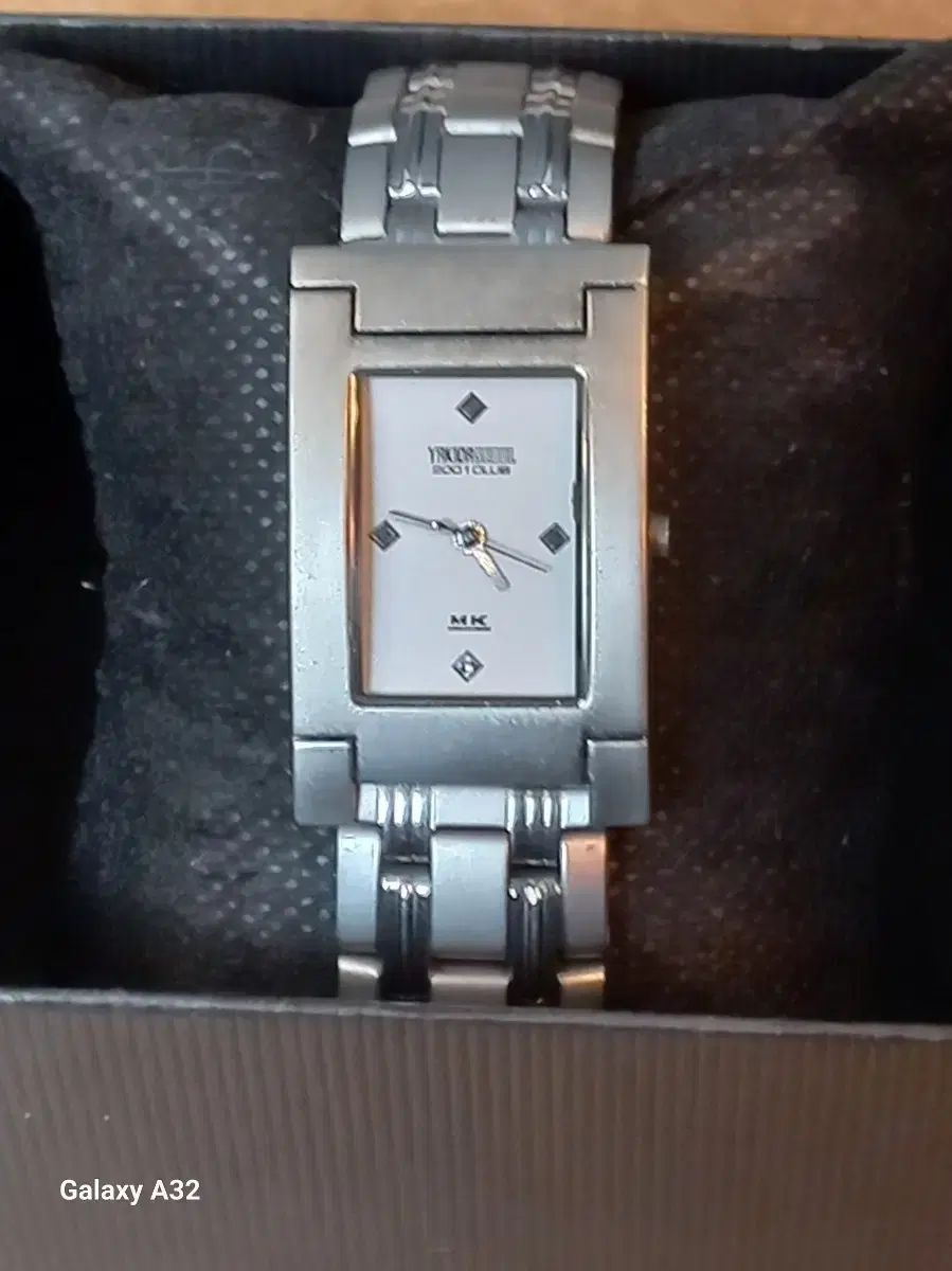 BVLGARI クロノグラフ メンズ 腕時計 シルバー ブランド 黒 金 高級