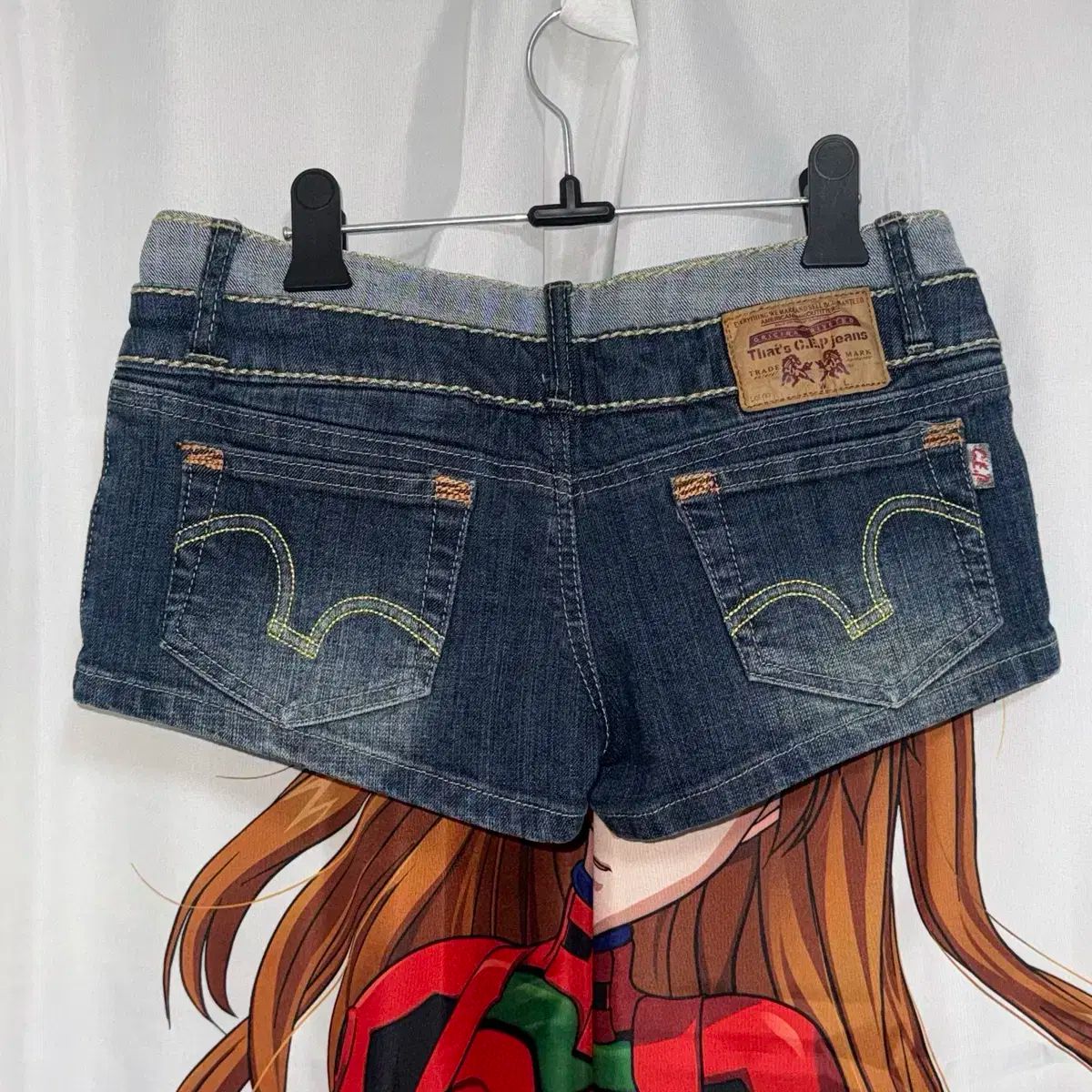 【c4722】✨美品✨レディース　ショートパンツ 金ボタン　総柄　y2k ギャル c4722】✨美品✨レディース ショートパンツ 金ボタン 総柄 y2k
