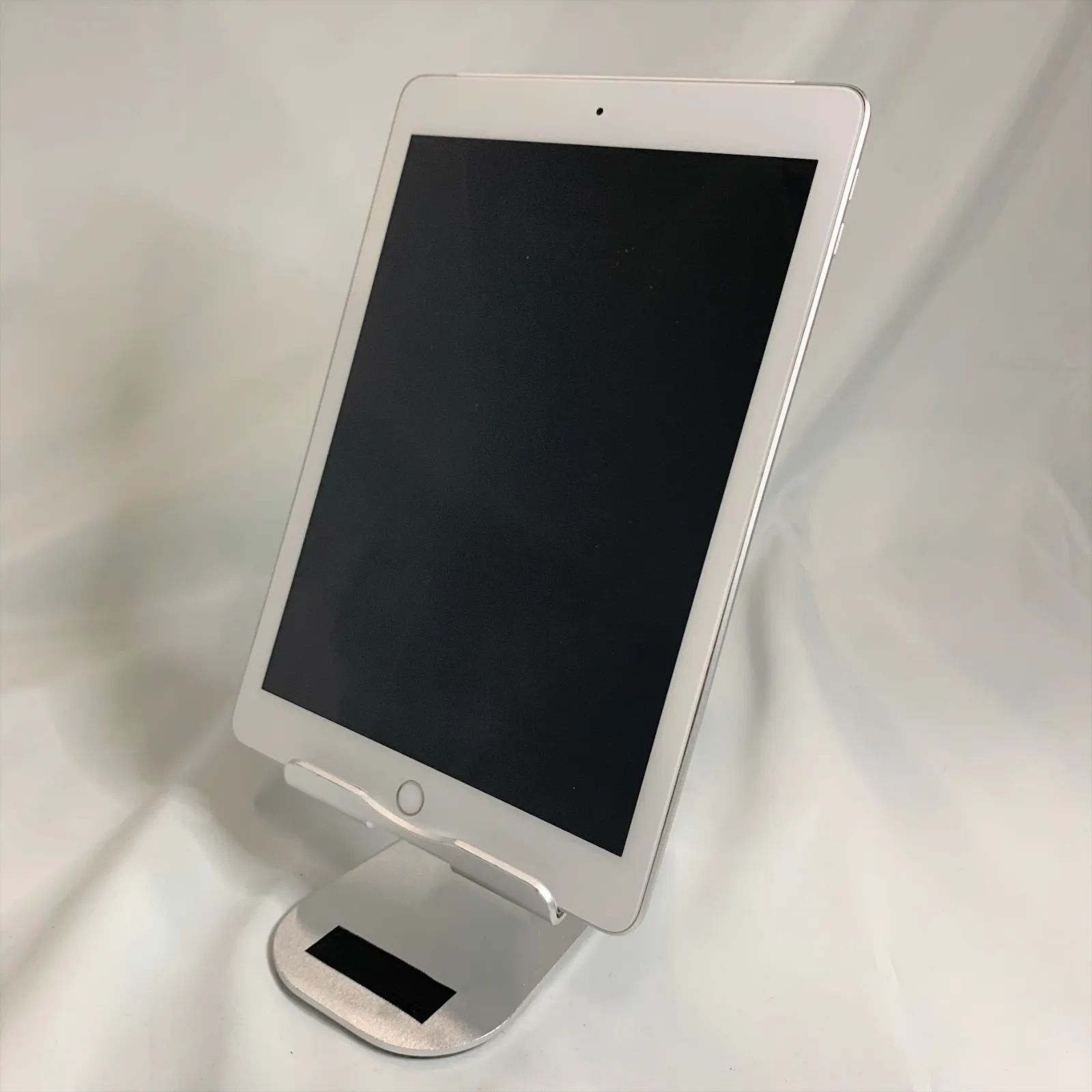 ☆訳アリ品☆【iPad 第6世代 Wi-Fi+Cellular 32GB Silver A1954】本体