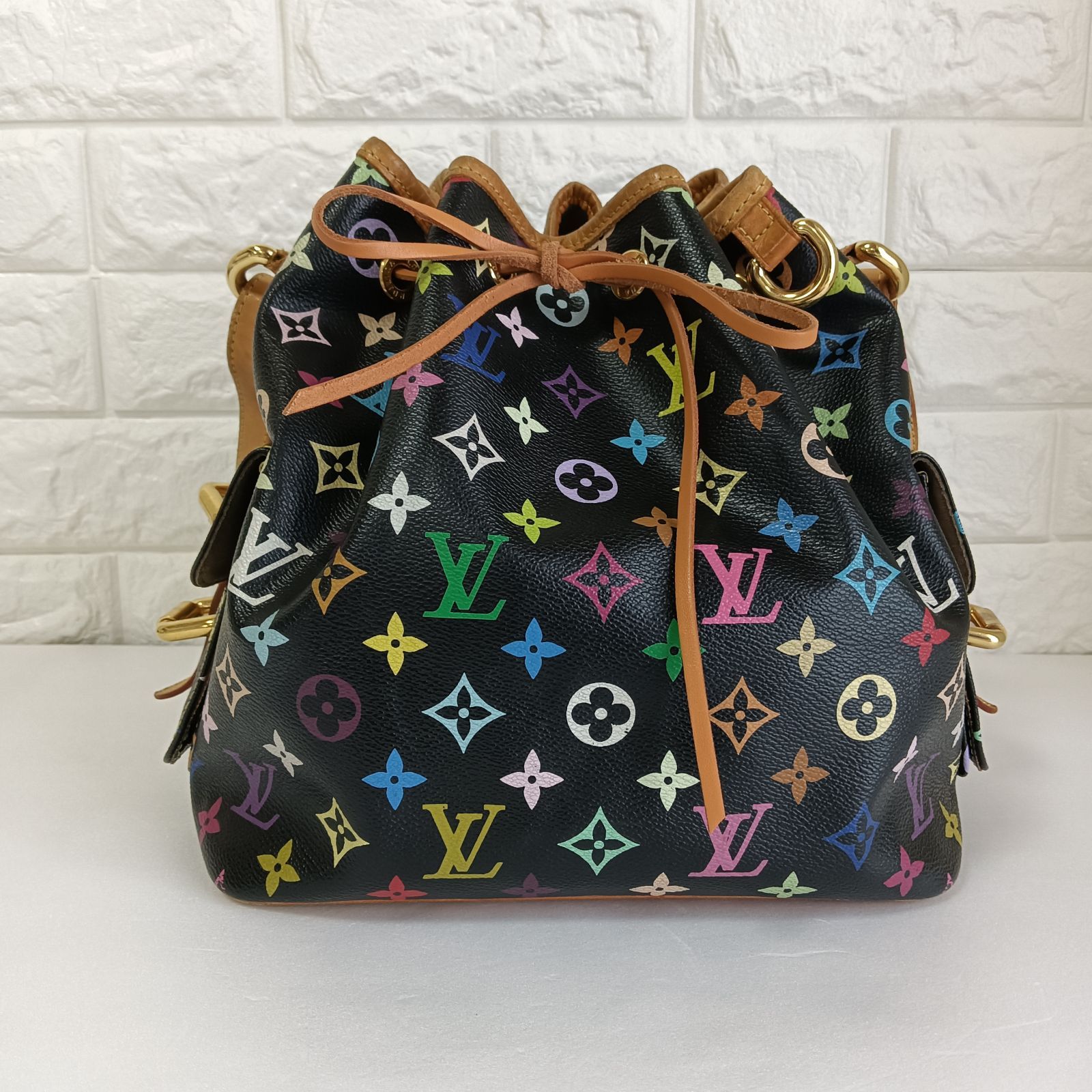 Louis Vuitton ルイヴィトン マルチカラー 巾着型 ショルダーバッグ 中古 ブラック - メルカリ