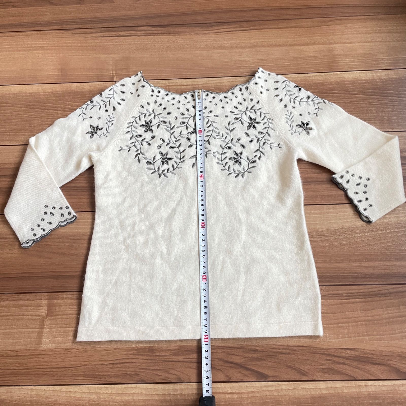 【新品未使用】mario giovanni ベージュ ーター 毛 カシミヤ fit=scale-down,w=1200
