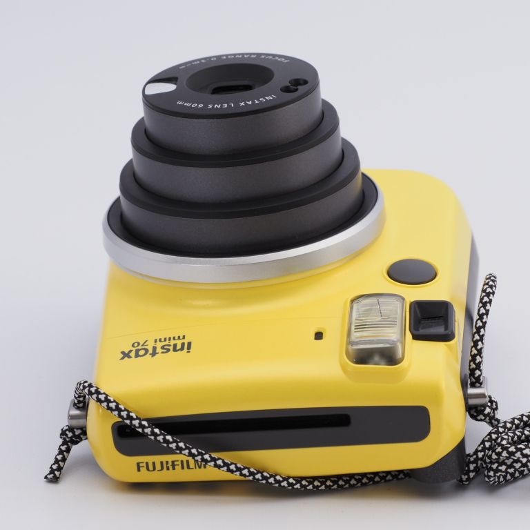 FUJI FILM INSTAX MINI 70N YELLOW チェキ本体 - フィルムカメラ