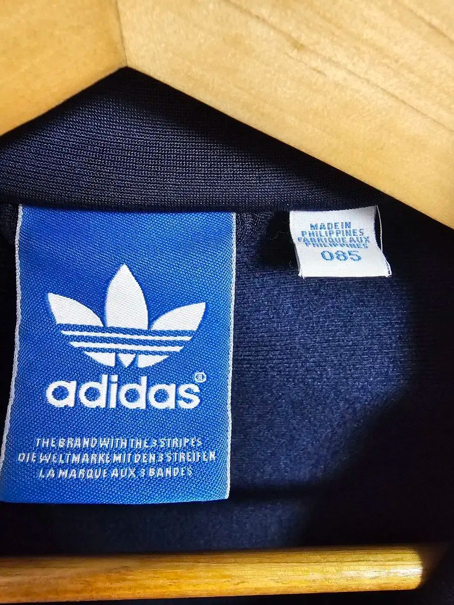 adidas アディダス