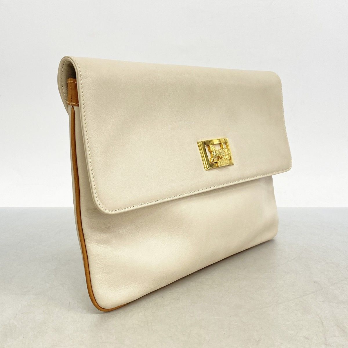 5ie6071-h セリーヌ クラッチバッグ 馬車金具 レザー ベージュ ゴールド金具 レディース