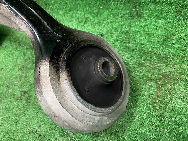 シーマ HF50 左フロントロアアーム 300G 54501-AR000 QX1