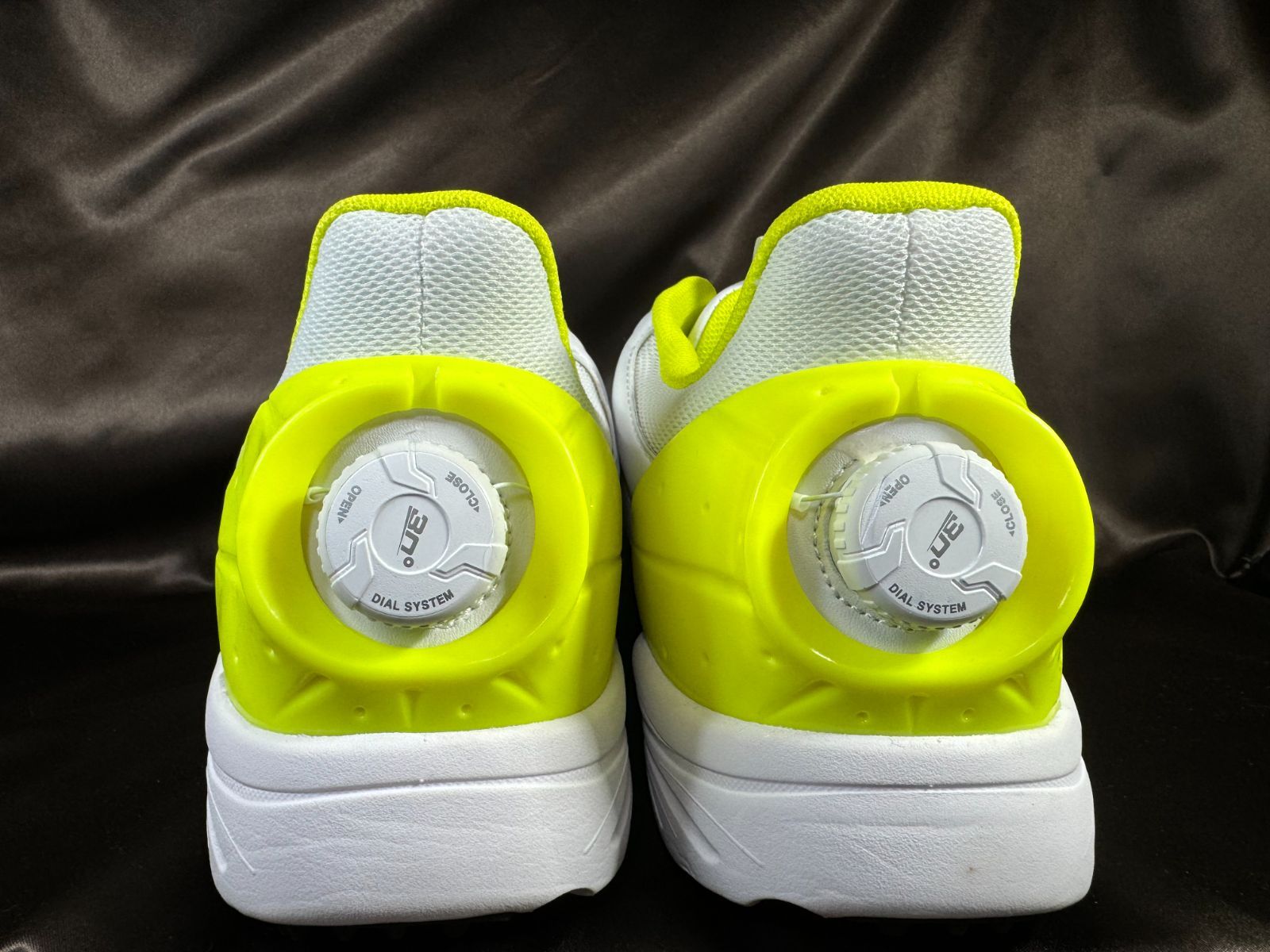 MBT メンズ ゴルフシューズ スパイクレス ホワイト/ライム 26.5cm-28.0cm