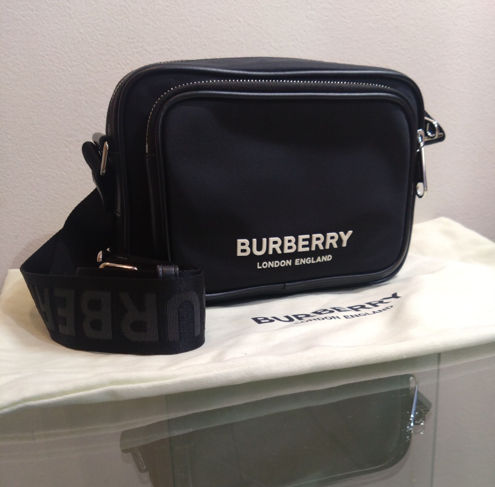934 綺麗！ BURBERRY バーバリー ナイロン ショルダーバッグ