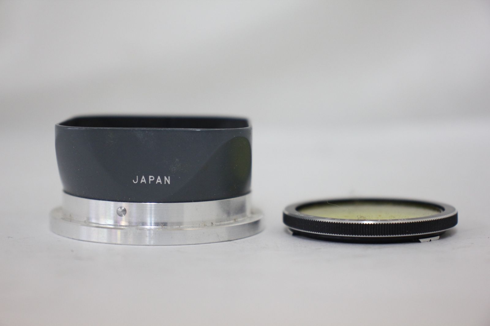 二眼レンズカバー