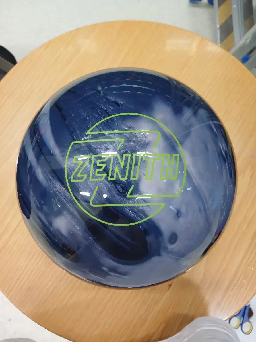 ボーリングボール 完 15p ゼニス ハイブリッド