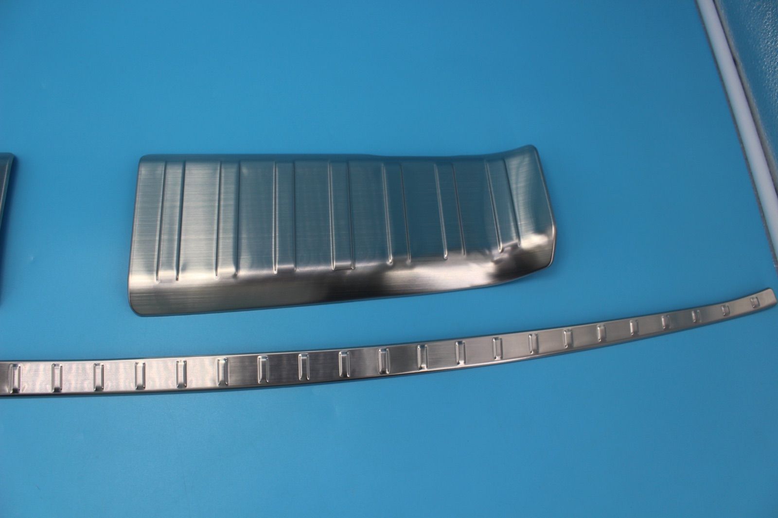 外バンパーステップガード