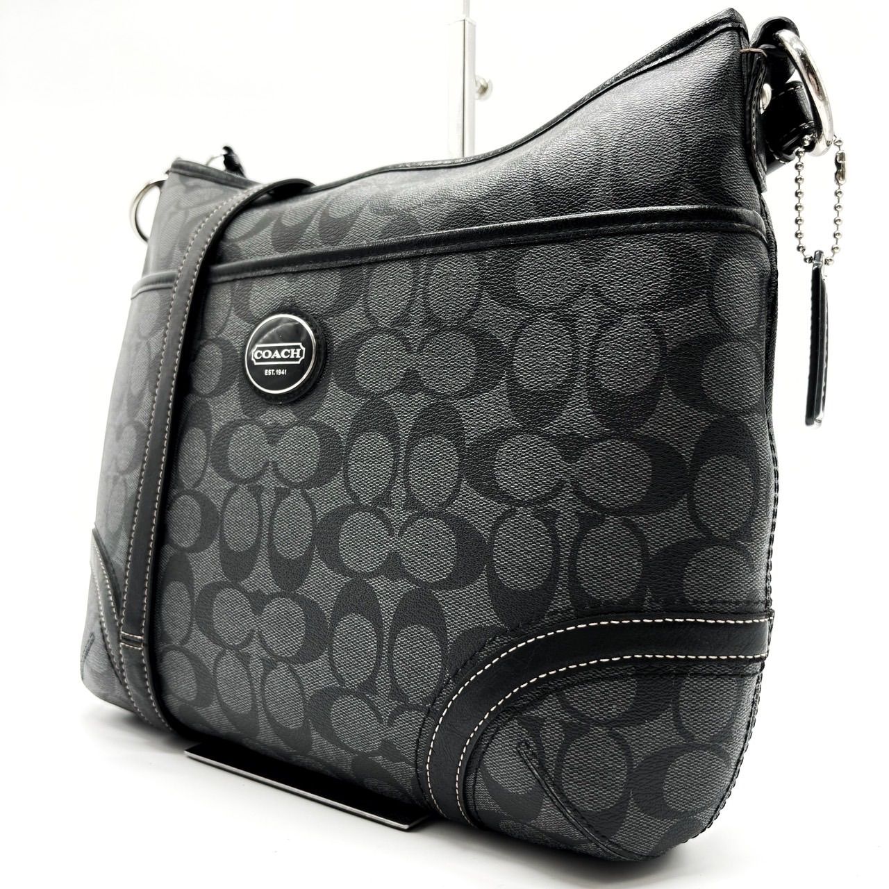 【極美品】COACH　ブラック　レザー　PVC　ボディバッグ　シグネチャー 極美品✨COACH ボディバッグ シグネチャー レザー PVC ブラック