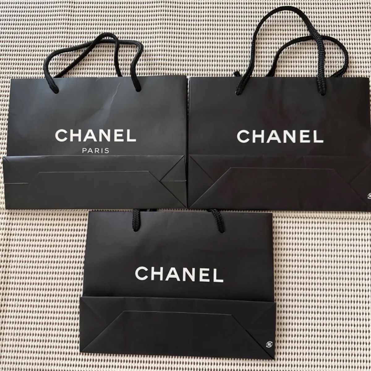 CHANEL シャネルショップ袋 黒色3枚セット 紙袋 ショッパー - メルカリ