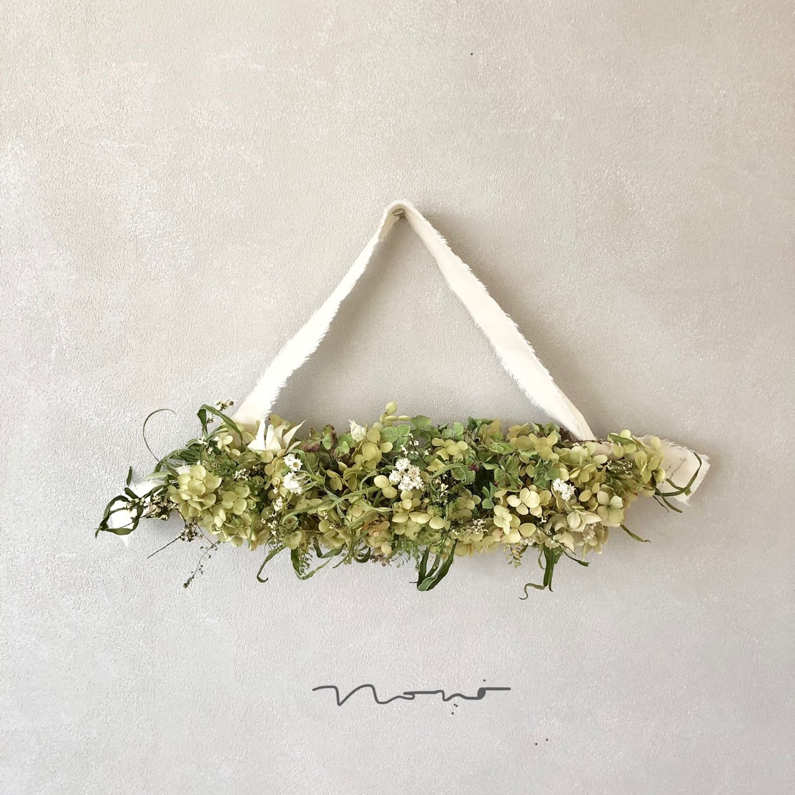 early summer グリーンアナベルと紫陽花の横長スワッグ 39cm