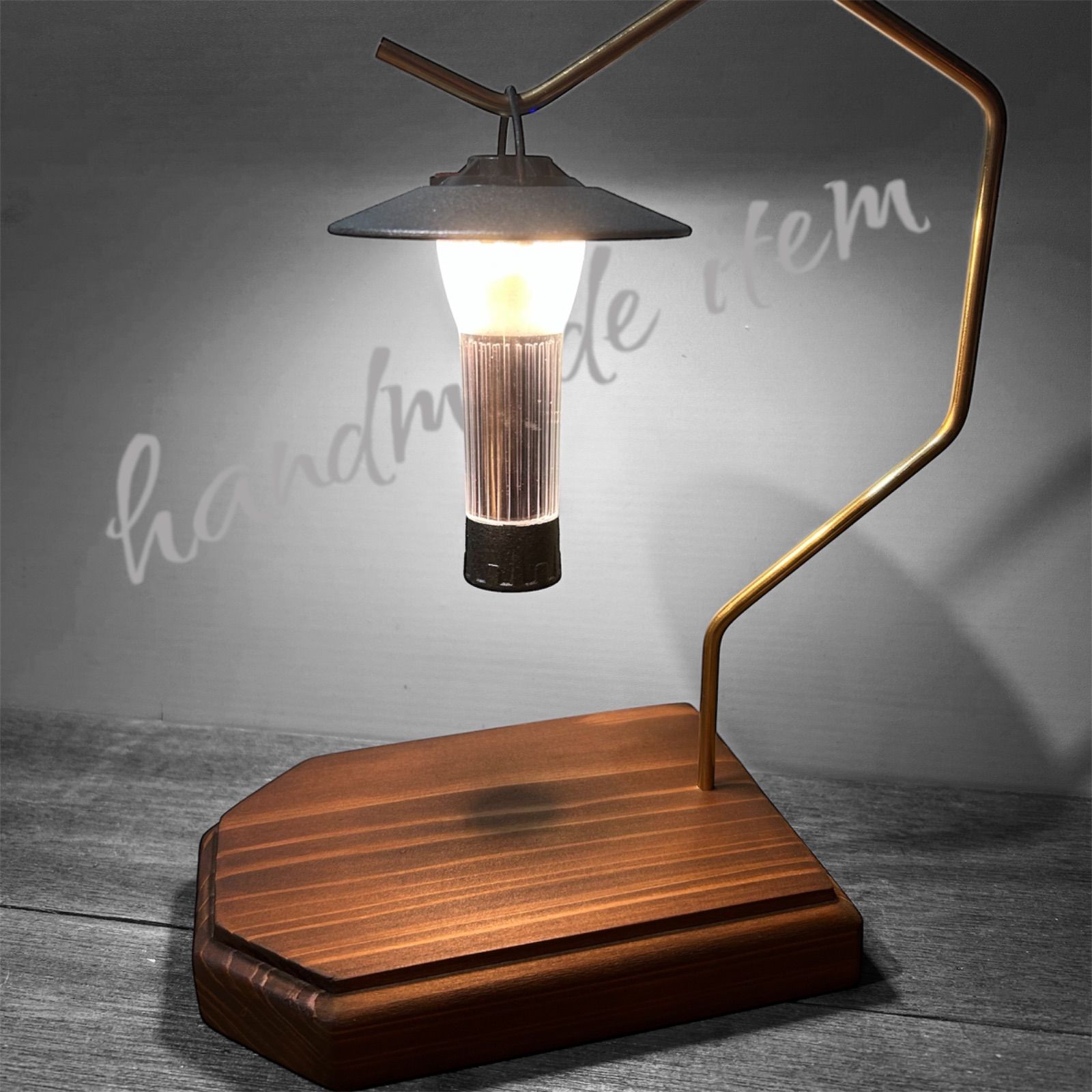 ランタンスタンド ウッドスタンド （ウォールナットと真鍮のスタンド