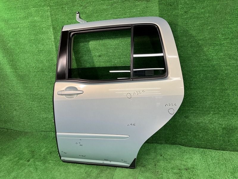 ラウム NCZ25 左リアドア ラウム Cパッケージ 4WD アサヒ M2L3 67004-46030 6T4