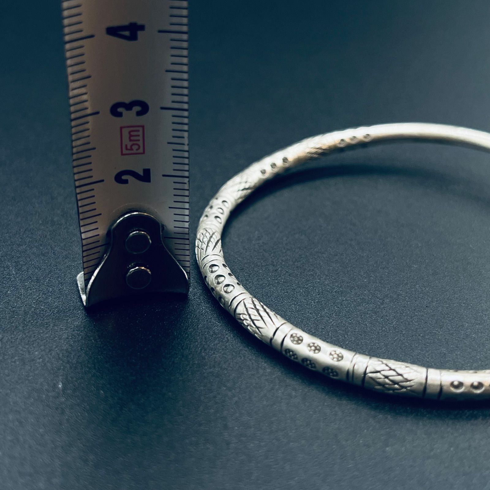 バングル 一点物 カレンシルバー カレン族 銀純度97% 超レア