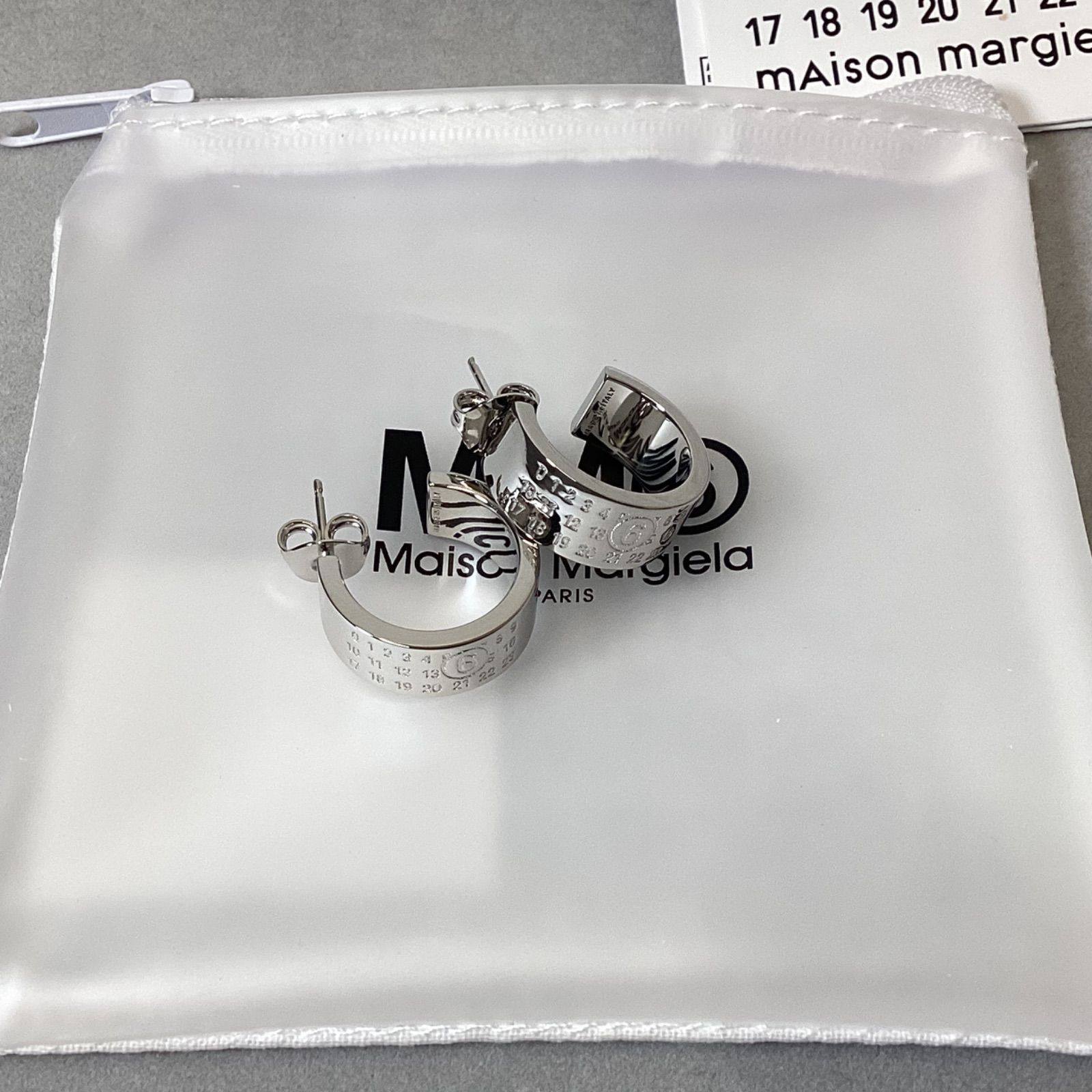 新品、未使用】MM6 Maison Margiela Numeric フープピアス
