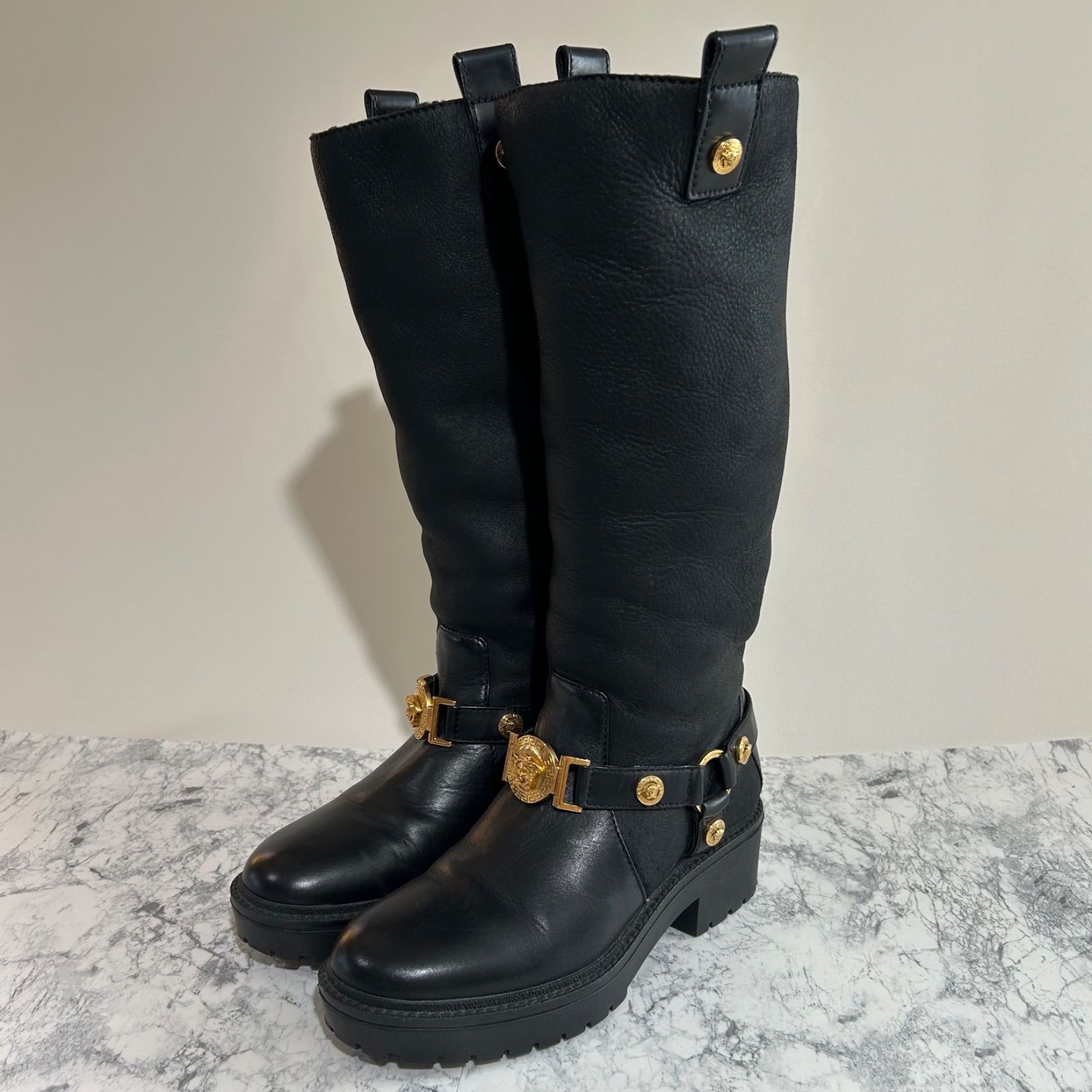 有名ブランド ヴェルサーチェ VERSACE メデューサ レザー切替 ムートン メタル 靴