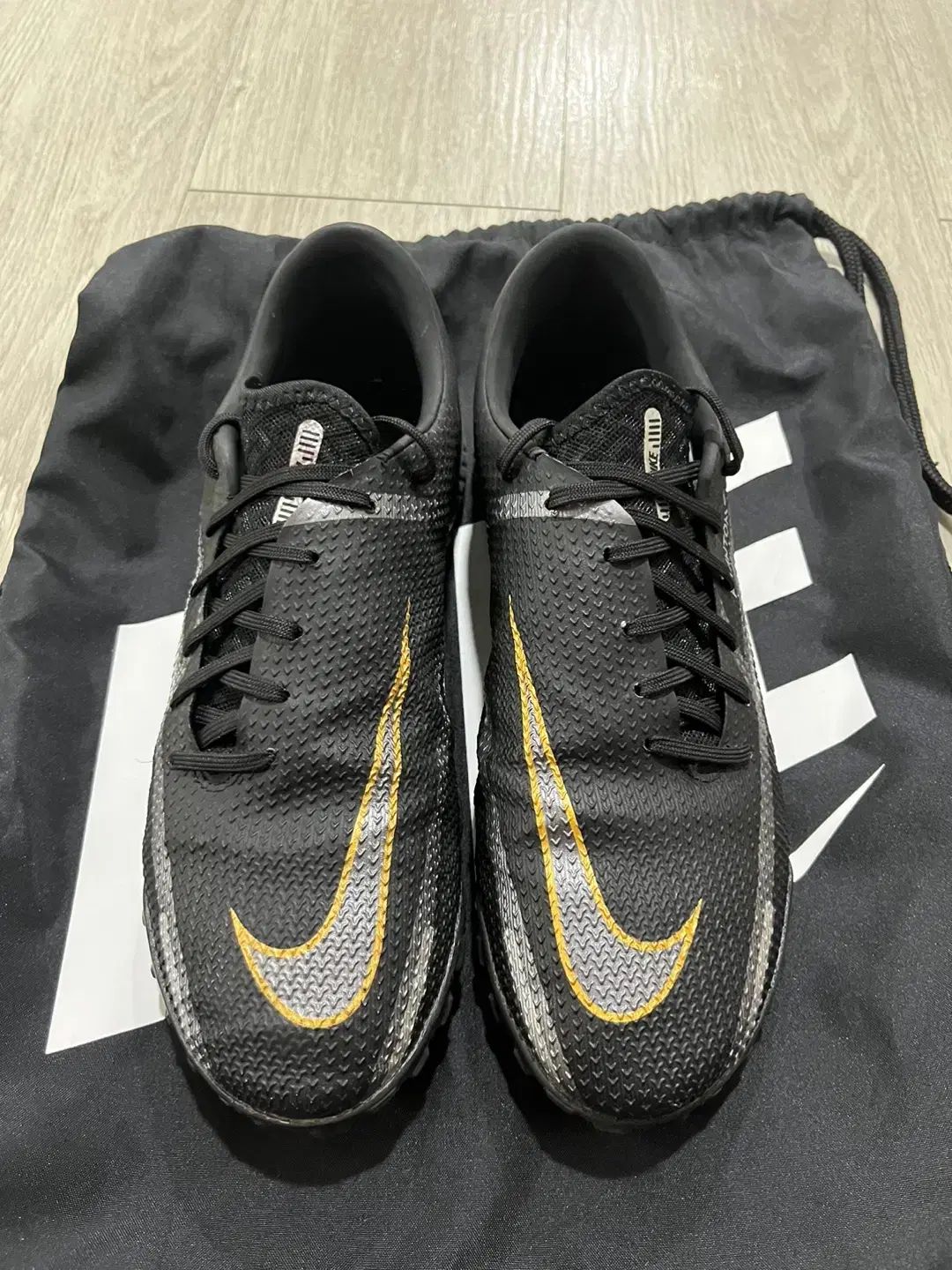 NIKE ナイキ