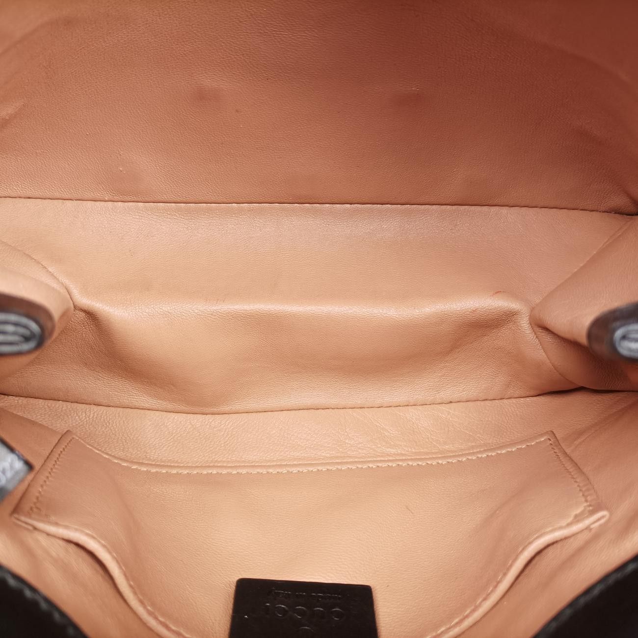 グッチGucciブロードウェイ パール ビーブラックレザー