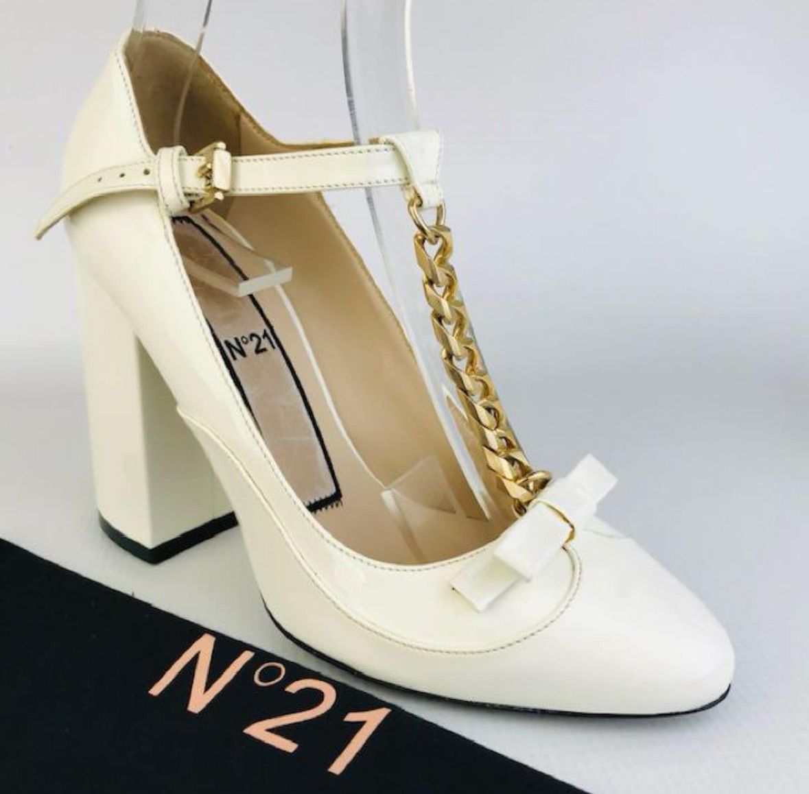 新品未使用☆N°21・ヌメロヴェントゥーノ レディース パテントレザー 