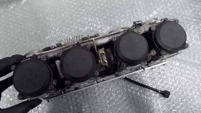 ZZR400