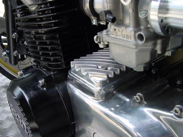 Z400FX アルフィンタイプ 砂型セルモーターカバー 9293