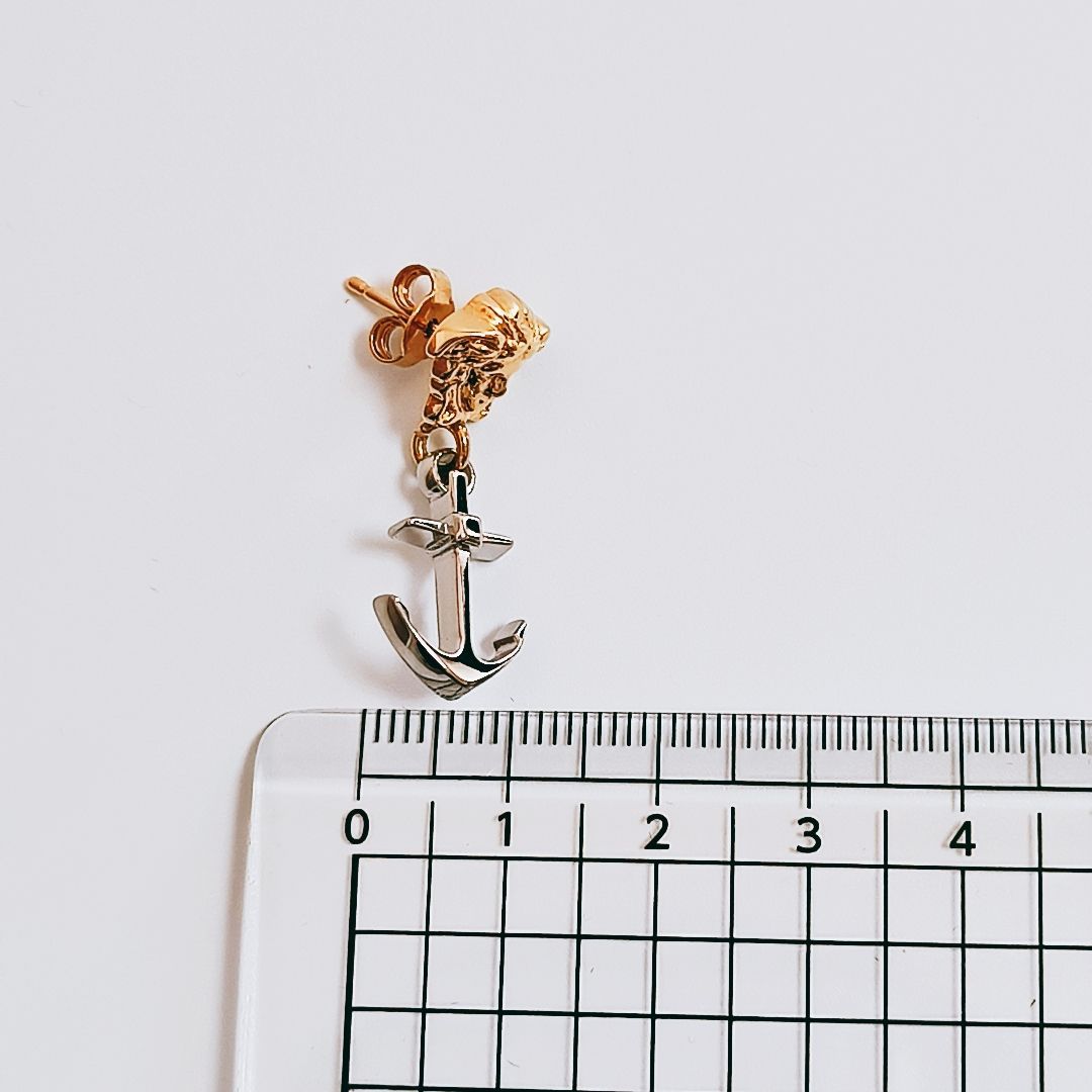 新品未使用】VERSACE アンカー メデューサピアス ゴールドシルバー