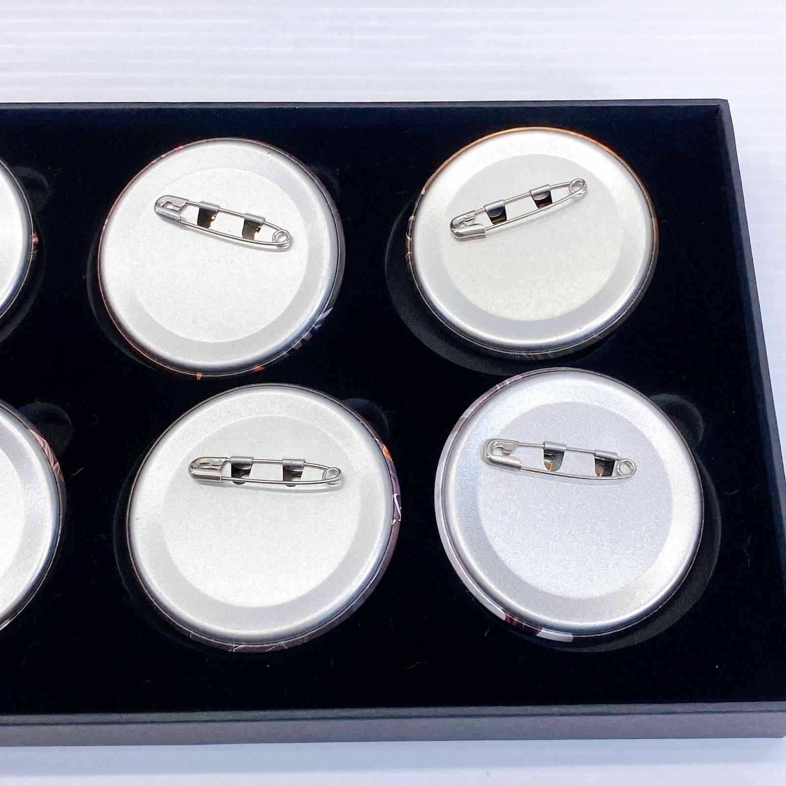 ◇ 鬼滅の刃 ワールドツアー キービジュアル 57mm 缶バッジセット 上弦 
