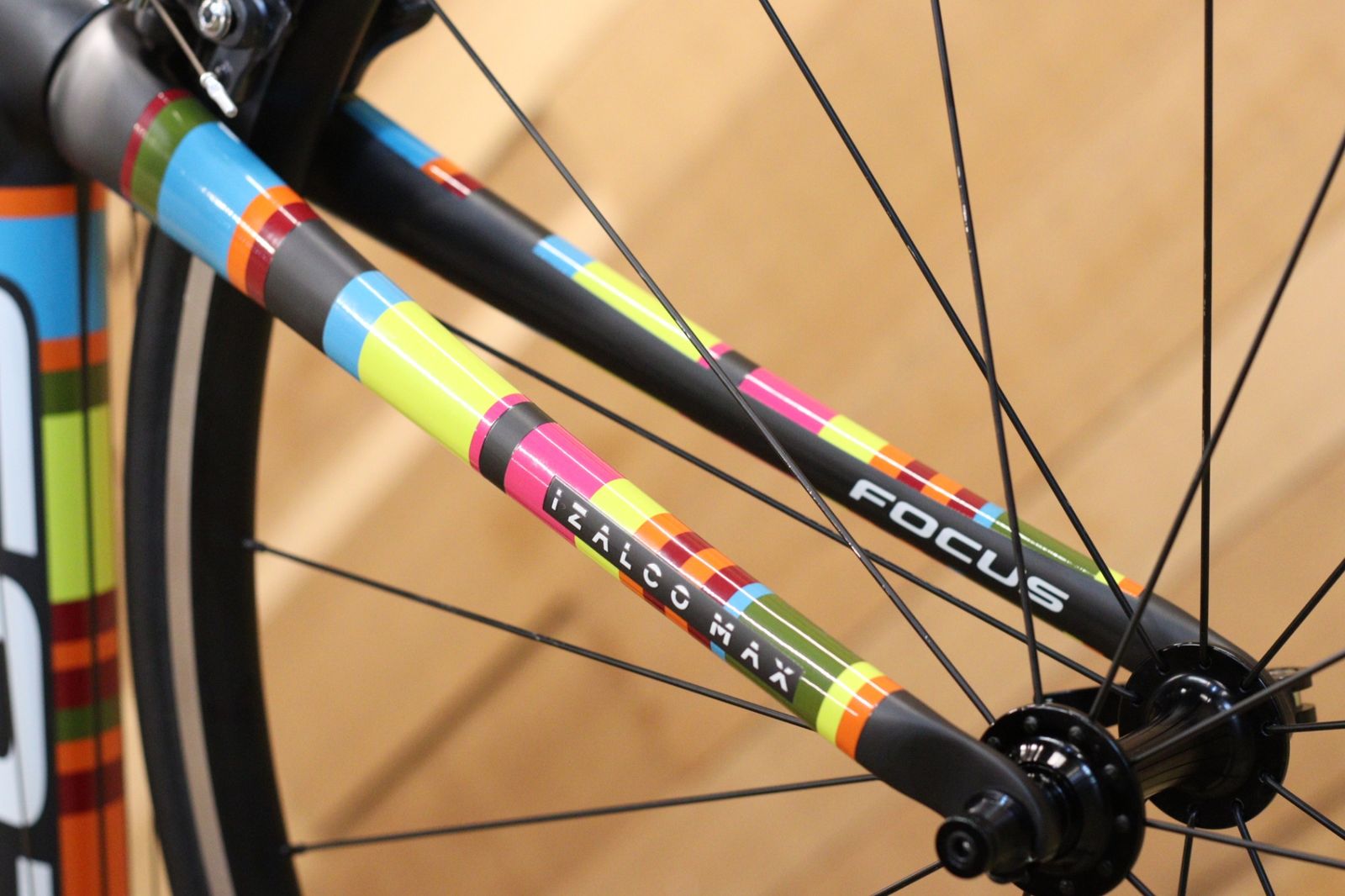 ロードバイク　フォーカス　かわさん フォーカス IZALCO PRO イザルコプロ アルテグラ ロードバイク