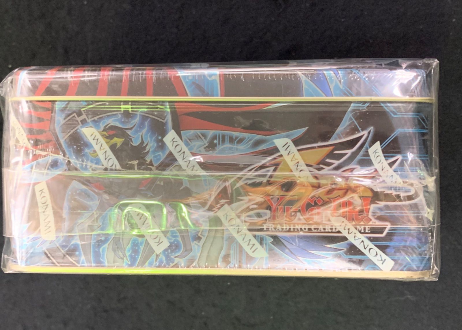 遊戯王 COLLECTIBLE TIN 2010 Black−winged dragon 未開封