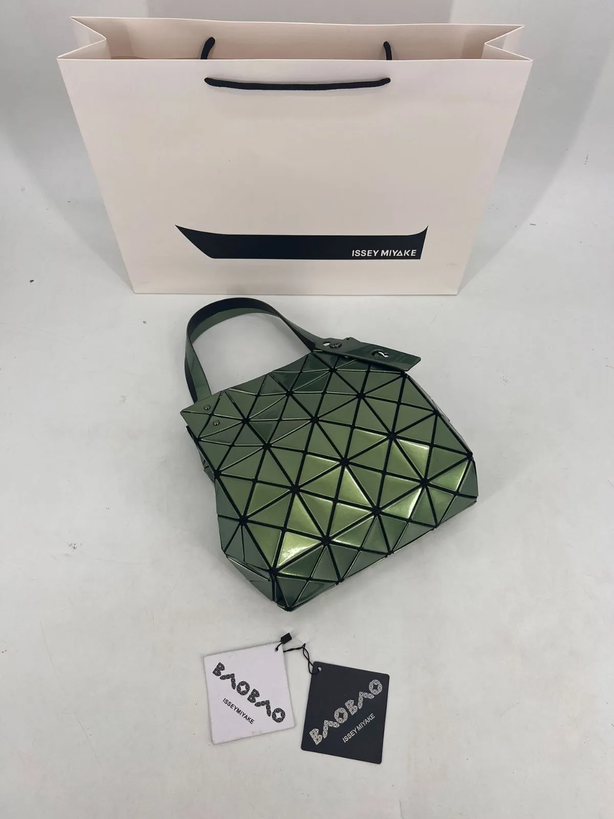 ISSEY MIYAKE イッセイミヤケ BaoBao ハンドバッグ レディバッグ新品