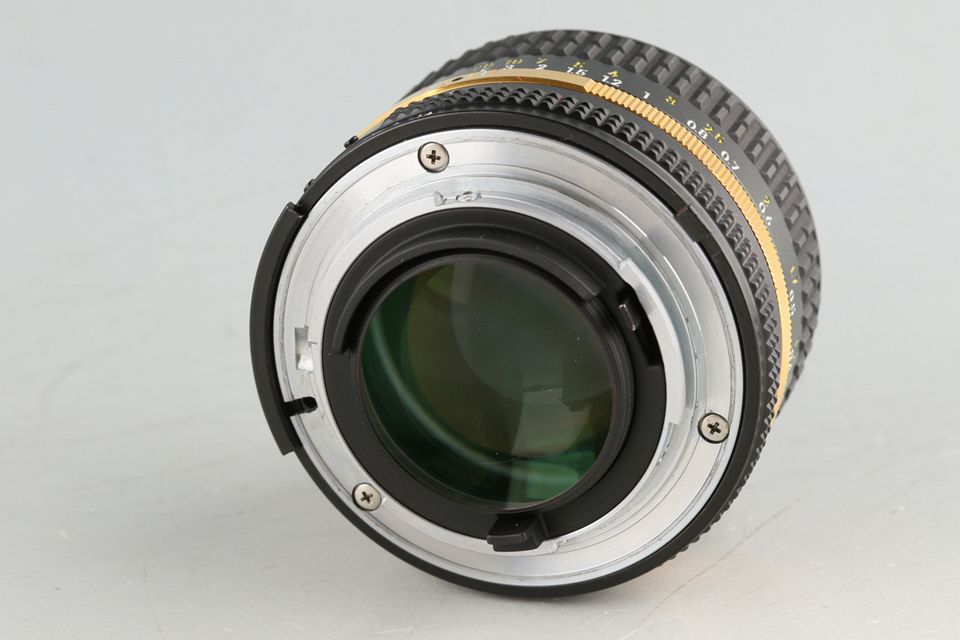 Ais Lens