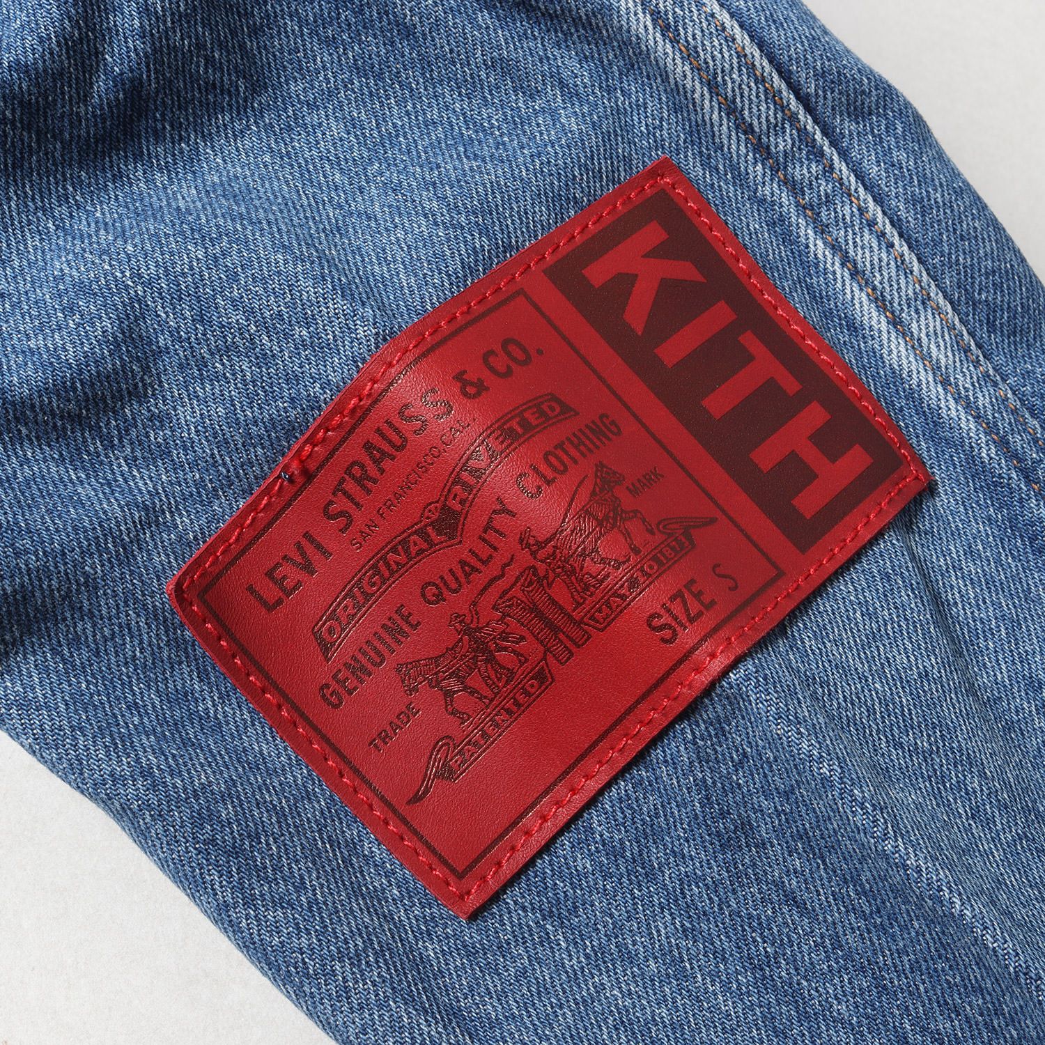 KITH × LEVI’S STRAWBERRY FIELDS デニムジャケット 美品 KITH NYC キス ニューヨークシティー ジャケット Levis