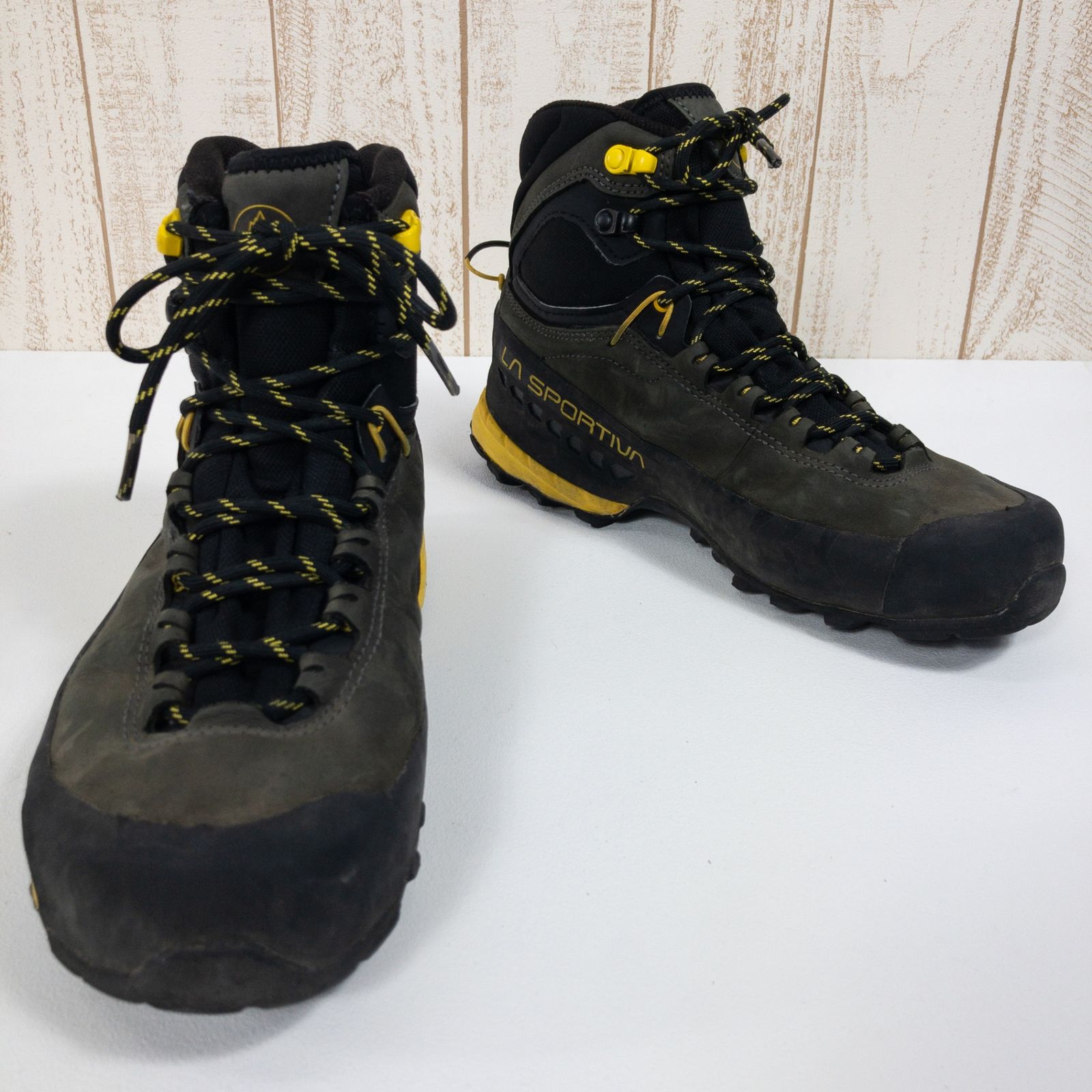 Men s 25.5cm ブラック系 La Sportiva ラ スポルティバ トラバースX5 ゴアテックス TX5 GTX カーボン | イエロー フットウェア トレッキングブーツ GORE-TEX ゴアテックス z0005058