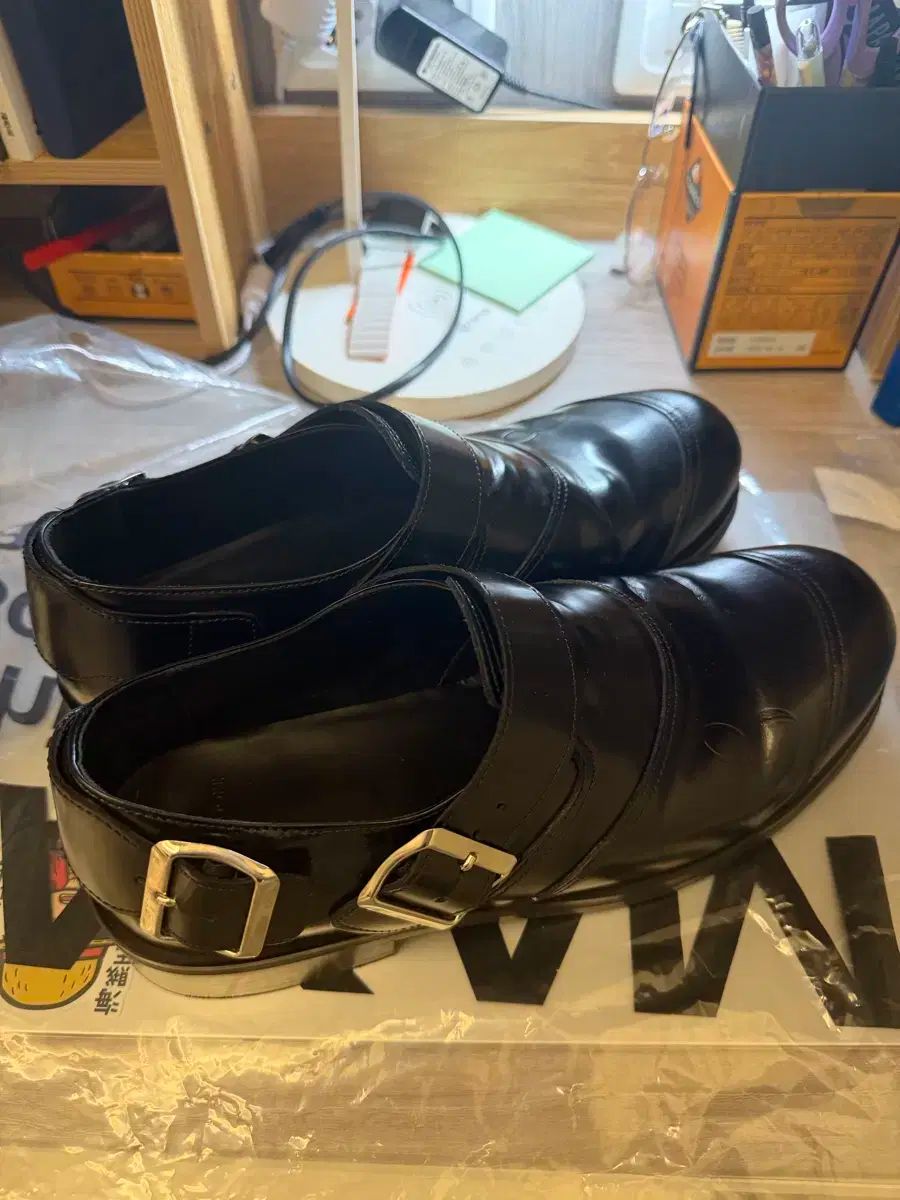 41 スティーブンクック Stefan Cooke モンク ストラップ バイカー ドビ