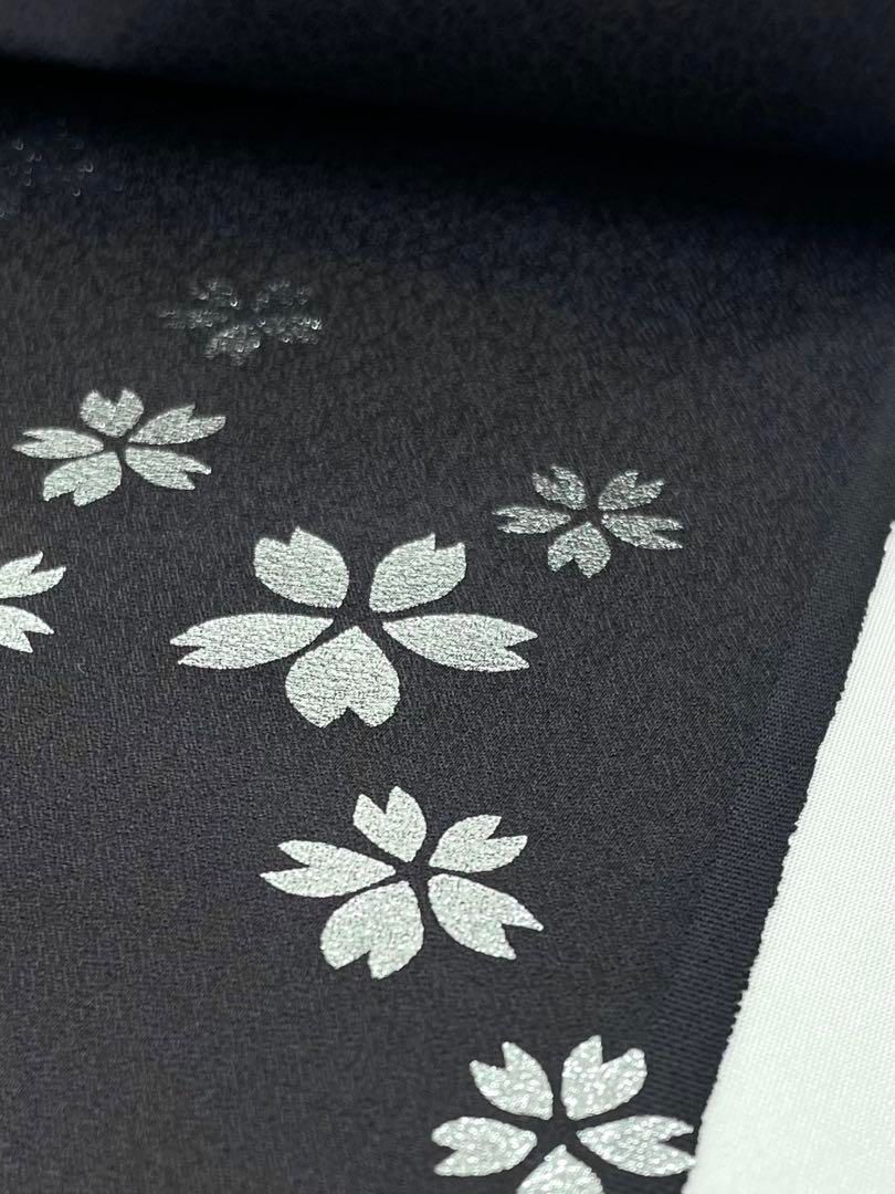 小紋 銀彩 紋意匠 櫻尽くし 霞色× 蝋色 正絹 反物 - メルカリ