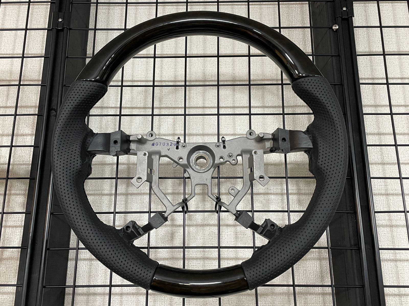 REAL ブラックウッド タウンエースバン S403U S413U レアル ステアリング 送料無料(沖縄・離島除く) REAL 純正同径 ブラックウッド [タウンエーストラック S403U