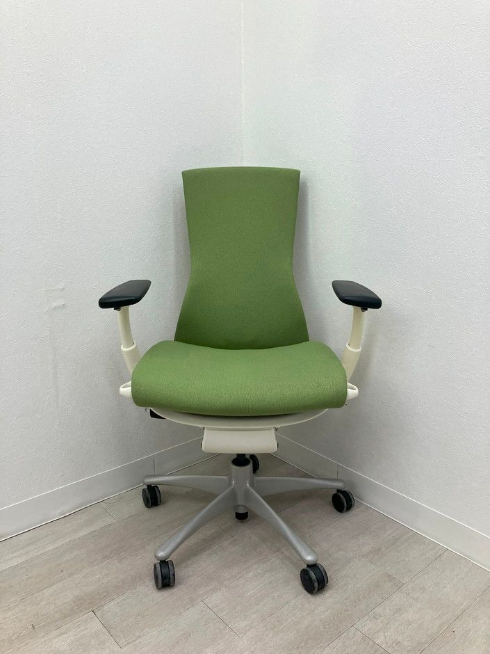 品 ハーマンミラー 可動肘付エンボディチェア CN122AWAAXT91BB3008 グリーン