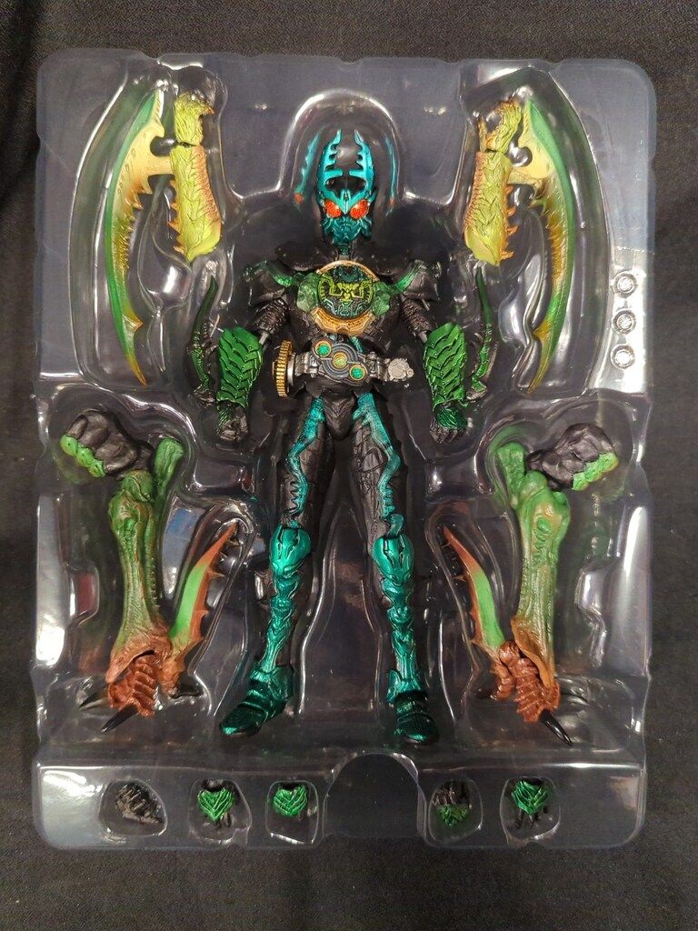仮面ライダーオーズ ガタキリバコンボ