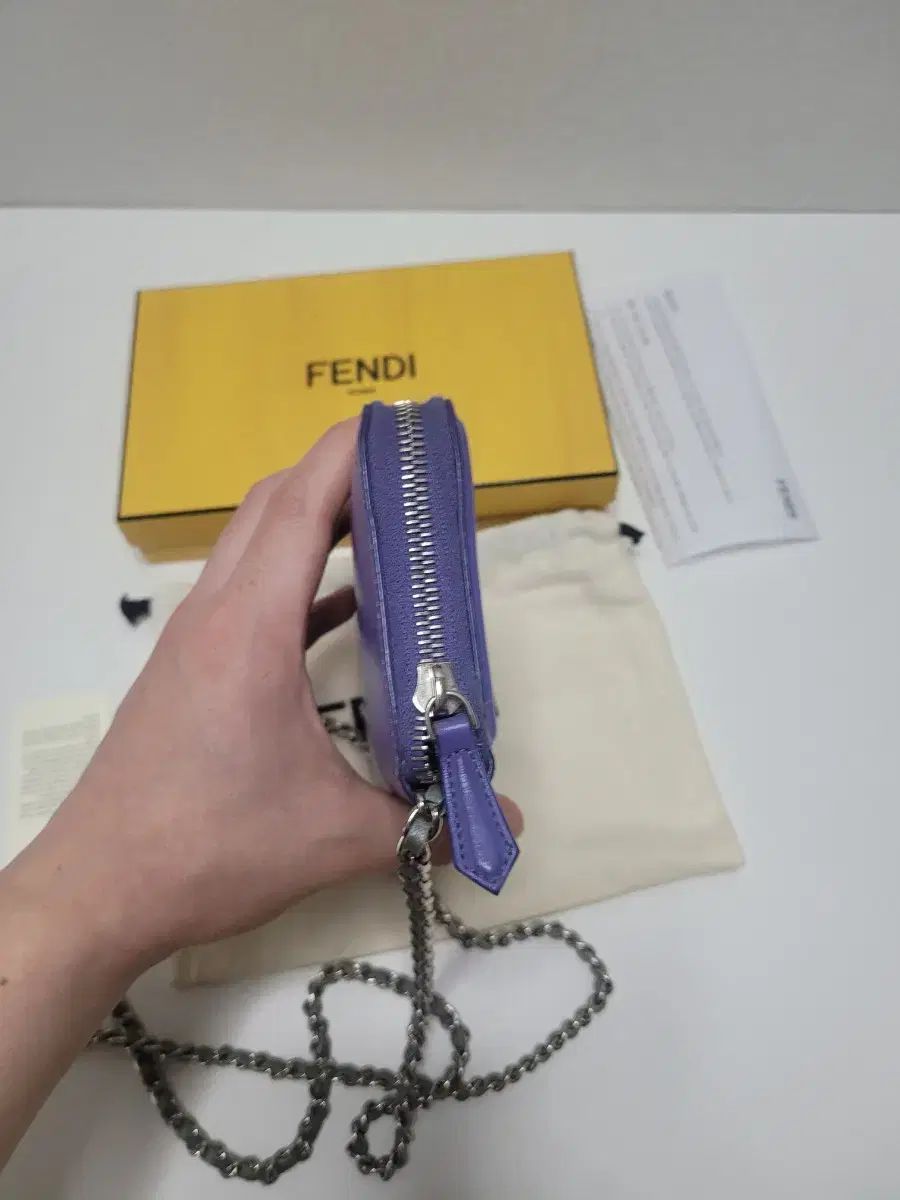 フェンディ チェーン