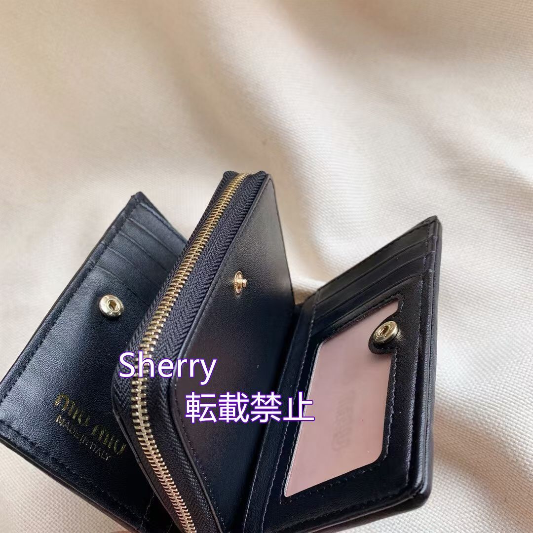 ピンク