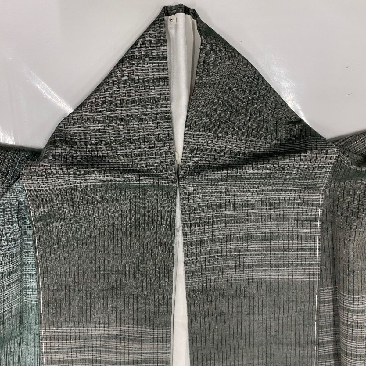 紬 身丈162cm 裄丈63.5cm S 薄物 バチ衿 縦縞 ベージュ 麻 名品 中古